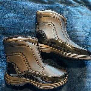 Black warm winter boots size9